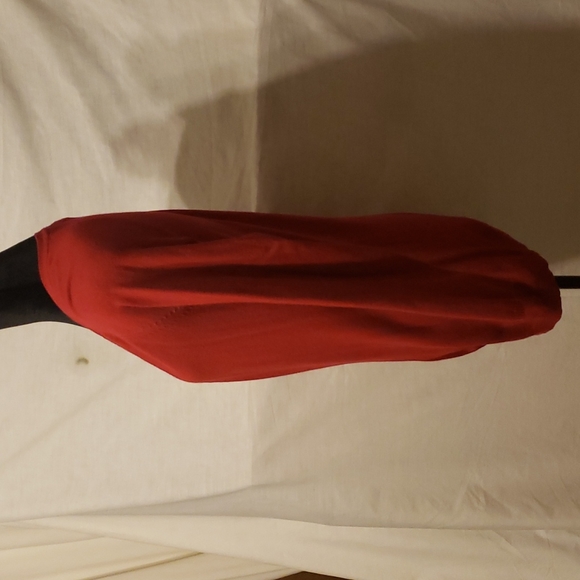 Red longer sweater - Picture 2 of 5